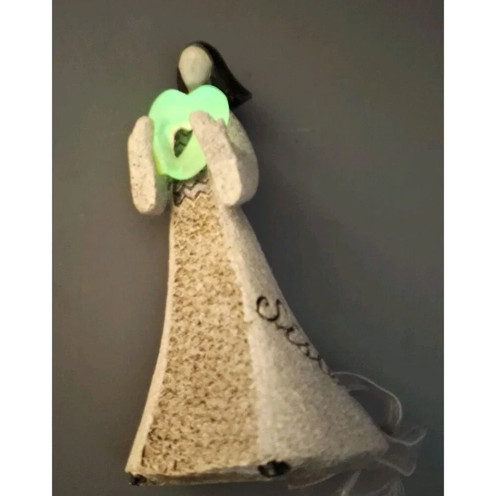Sister ARTSTONE by Carson Home Accents with Glow In the Dark Heart, Read desc.